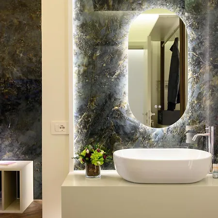 招待所 Antinous 4*