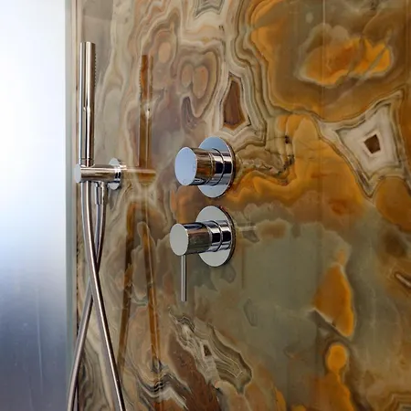 Maison d'hôtes Antinous 4*