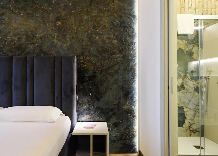 בית הארחה Antinous